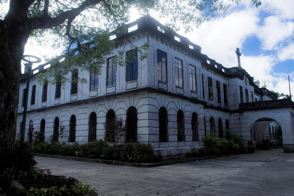 Hotel Veniz - Session Baguio City Exterior foto